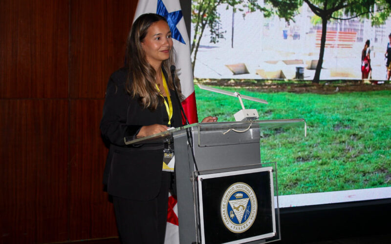 Premio InnovaSiiS 2024: homenaje a Marjalizo Panamá por su visión
